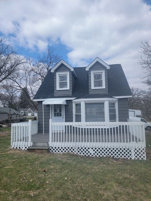 5108 Fountain Ln, Mccullom Lake, IL, 60050-2429 | Card Image