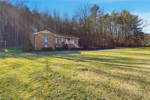 753 Arbor Grove Church Rd, Millers Creek, NC, 28651-8285 | Card Image
