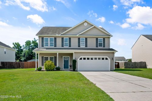 114 Dukes Lake Cir, Richlands, NC, 28574-8409 | Card Image