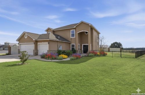 184 Fairway Dr, Floresville, TX, 78114-4402 | Card Image