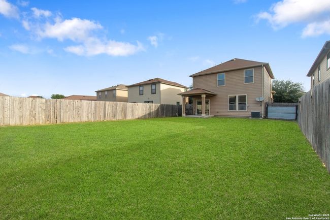 10210 Fossil Vly, House other with 3 bedrooms, 3 bathrooms and null parking in San Antonio TX | Image 15