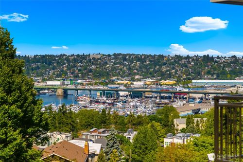 402a-3650 26th Pl W, Seattle, WA, 98199-2128 | Card Image