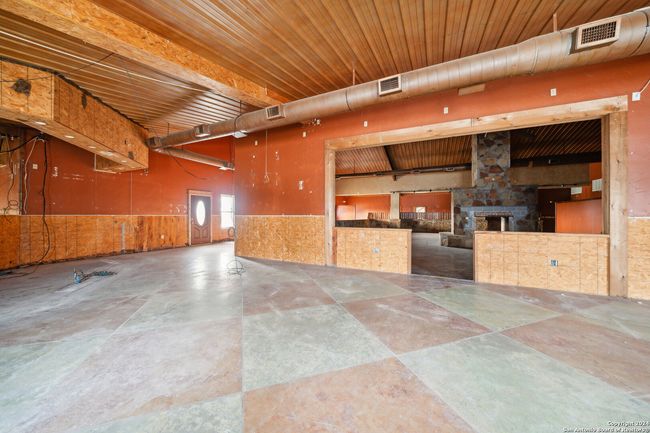 410 S Interstate 35, Home with 0 bedrooms, 0 bathrooms and null parking in Pearsall TX | Image 28