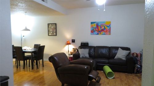 202-1910 Robbins Pl, Austin, TX, 78705-5350 | Card Image