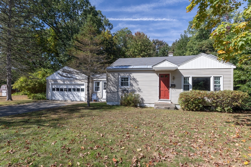 Dell St, Turners Falls, MA 01376