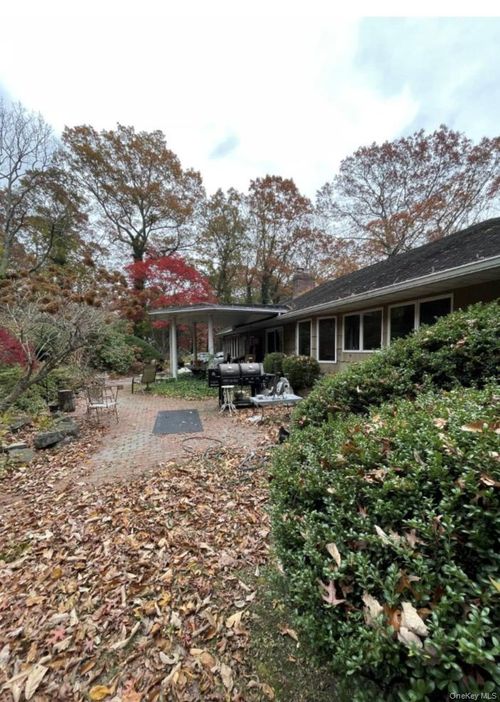 12 Talisman Drive, Huntington, NY, 11746 | Card Image