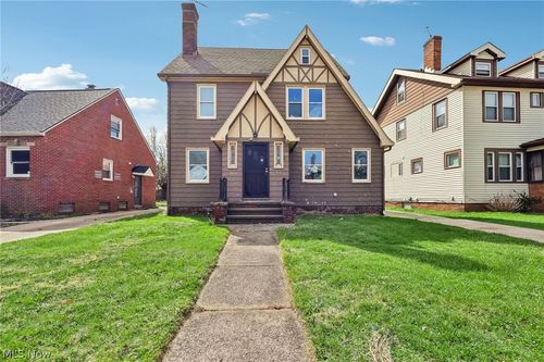 18310 La Salle Ave, Cleveland, OH, 44119-2004 | Card Image