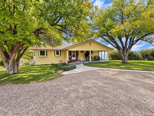 402 S Stanolind Ave, Rangely, CO, 81648-2822 | Card Image