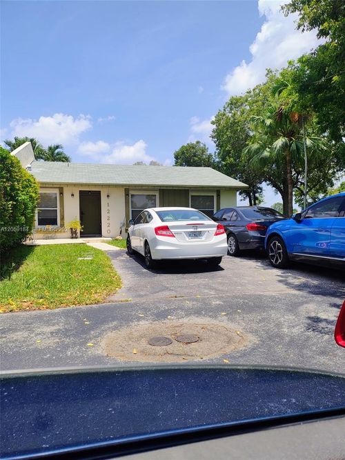 12220-12220 Sw 111th Ter, Miami, FL, 33186-3751 | Card Image