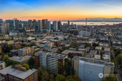 503 - 505 Belmont Avenue E, Condo with 1 bedrooms, 1 bathrooms and 1 parking in Seattle WA | Image 1