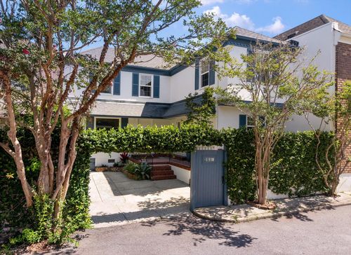 8 Poulnot Ln, Charleston, SC, 29401-1911 | Card Image