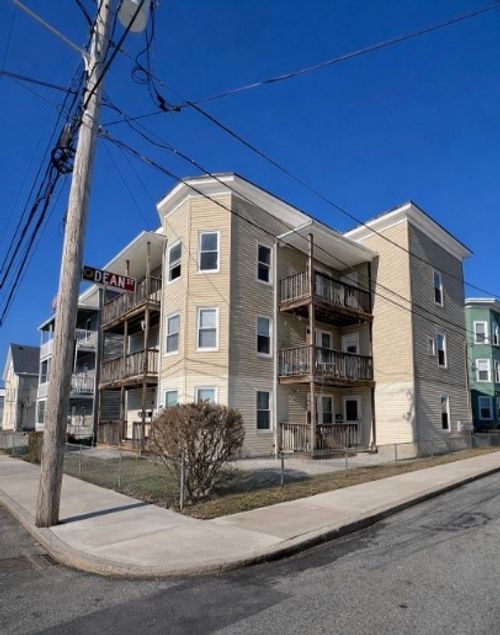 3f-528 Privilege Street, Woonsocket, RI, 02895 | Card Image