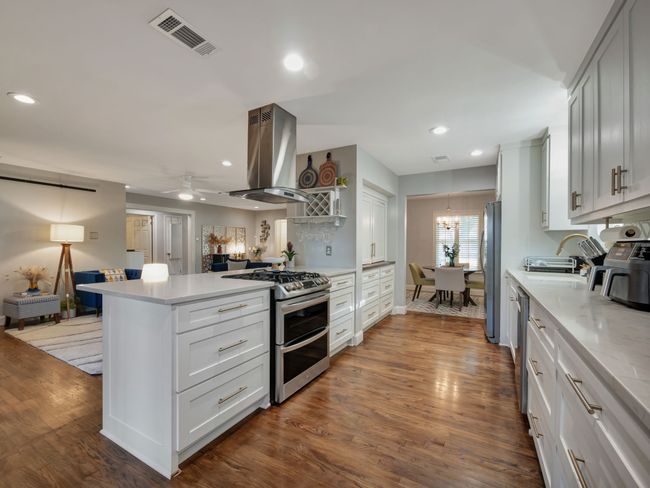 7119 Bennington Dr, House other with 3 bedrooms, 2 bathrooms and null parking in Dallas TX | Image 12
