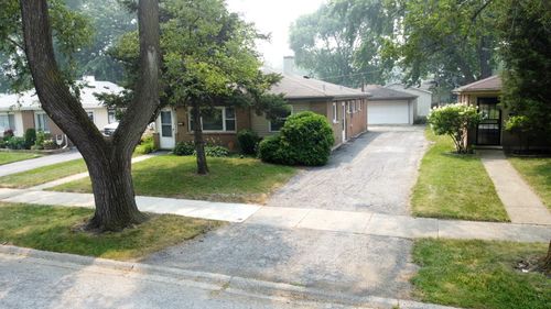 1326 Imperial Ave, Calumet City, IL, 60409-5920 | Card Image