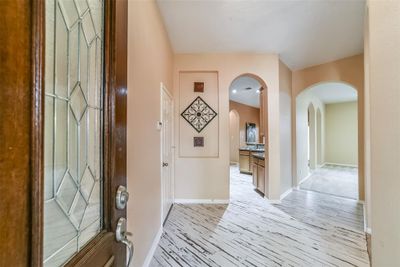 1537 Sunmeadow Boulevard, Home with 4 bedrooms, 2 bathrooms and null parking in Friendswood TX | Image 3