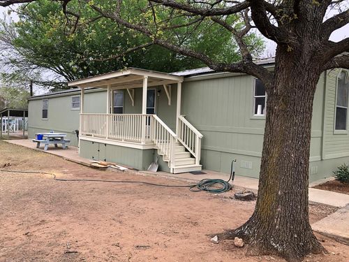 507 S Creek St, Fredericksburg, TX, 78624-5111 | Card Image