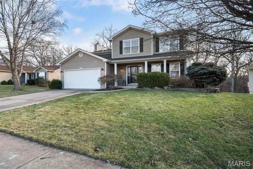 1924 Providence Estate Dr, Wentzville, MO, 63385-3717 | Card Image