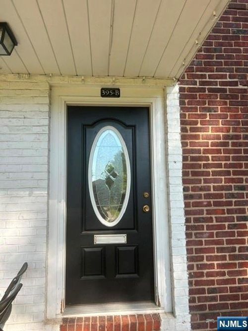 395 Ridge Rd, North Arlington, NJ, 07031-5338 | Card Image