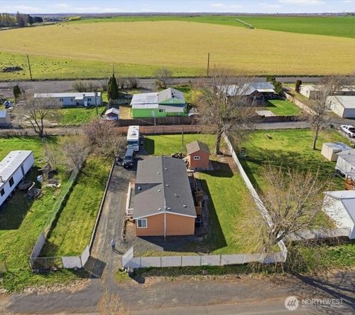 153 Quincy Pl Nw, Soap Lake, WA, 98851-9612 | Card Image