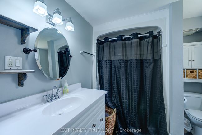 42 Graham Ave, House other with 3 bedrooms, 2 bathrooms and 2 parking in Brantford ON | Image 14
