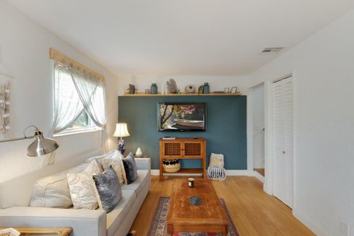 943 York St, West Palm Beach, FL, 33401-7515 | Card Image