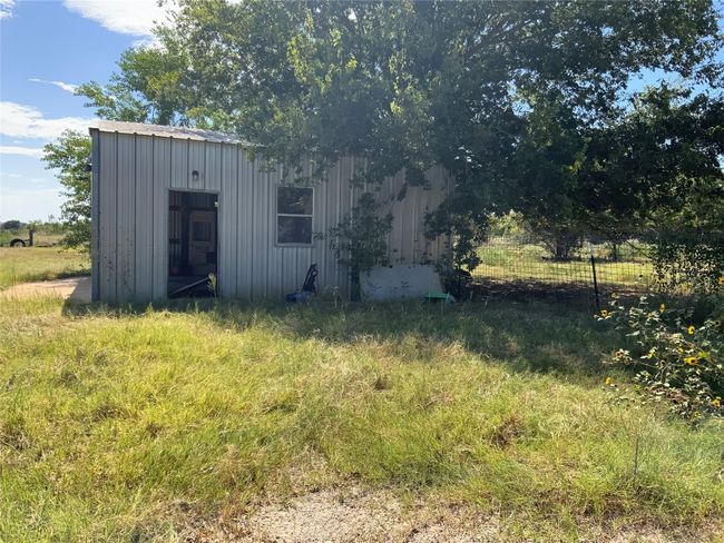 8989 Fm 141, House other with 3 bedrooms, 1 bathrooms and 4 parking in Dime Box TX | Image 11