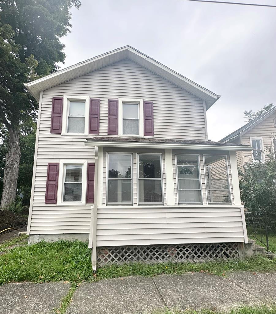 Oak St, Elmira, NY 14901