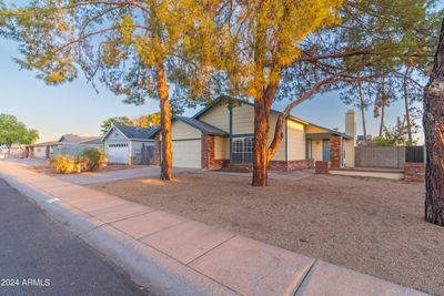 5121 W Aster Drive, House other with 3 bedrooms, 2 bathrooms and null parking in Glendale AZ | Image 3