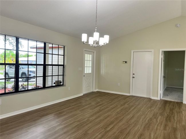 Family Room | Image 11