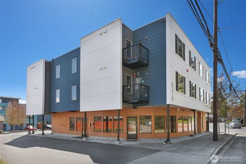 301-6219 Ne 181st St, Kenmore, WA, 98028-9426 | Card Image