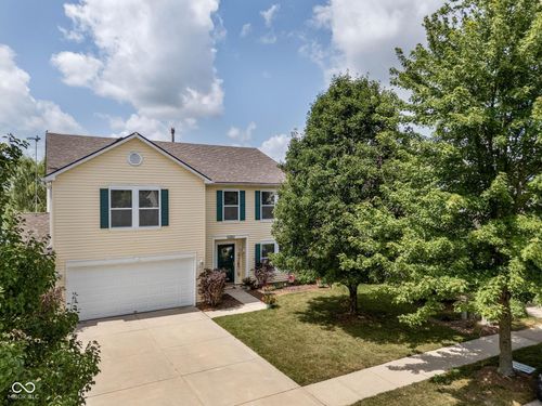 2292 Hampton Dr, Franklin, IN, 46131-6804 | Card Image