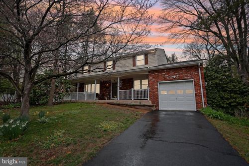 850 N Pennsylvania Ave, Yardley, PA, 19067-2022 | Card Image