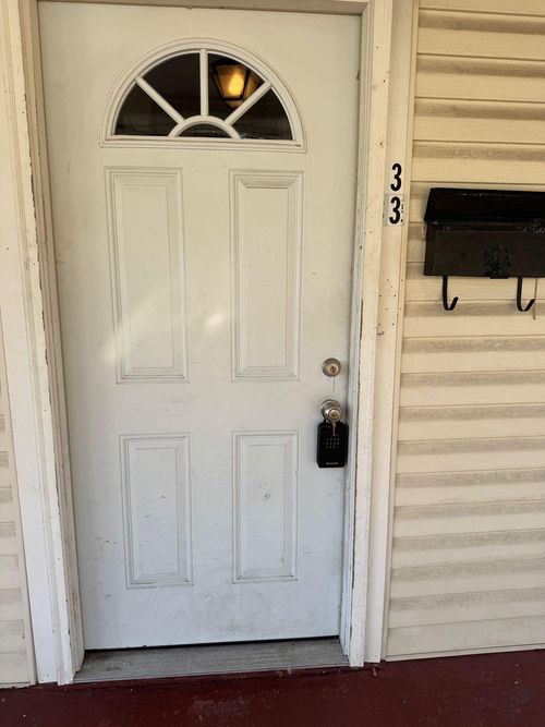 33 Laurel Ave, Danville, VA, 24541-5318 | Card Image