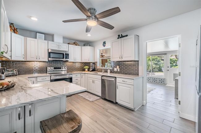 1816 Bayou Grande Blvd Ne, House other with 3 bedrooms, 2 bathrooms and null parking in St Petersburg FL | Image 10
