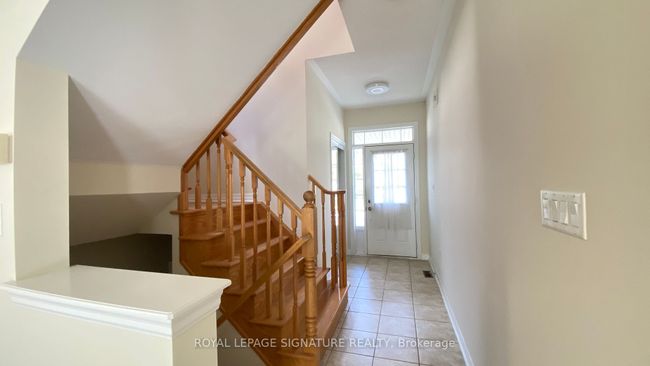 72 Montreal Cir, House other with 4 bedrooms, 3 bathrooms and 4 parking in Stoney Creek ON | Image 2