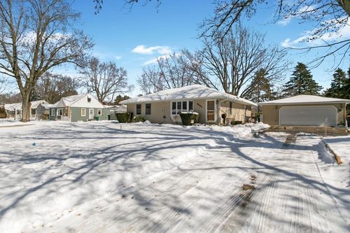 9637 4th Ave S, Bloomington, MN, 55420-4422 | Card Image