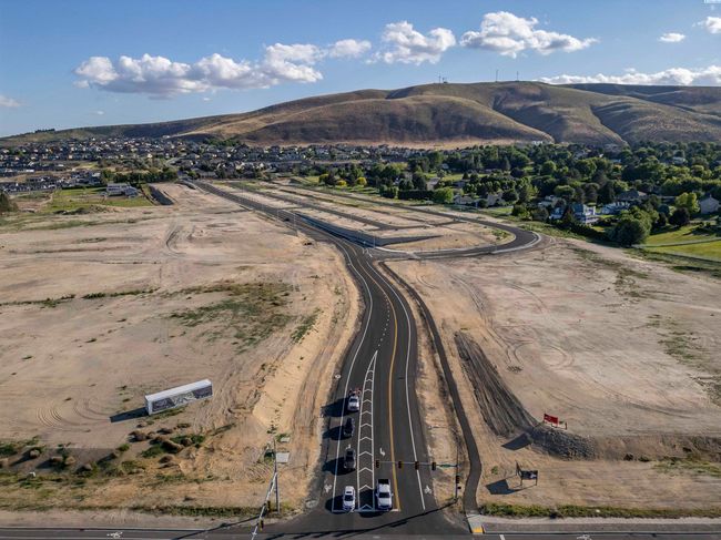 2323 Lariat Ln, Home with 4 bedrooms, 3 bathrooms and null parking in Richland WA | Image 11
