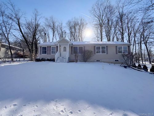 3 Glade Rd, Poughkeepsie, NY, 12601-6519 | Card Image