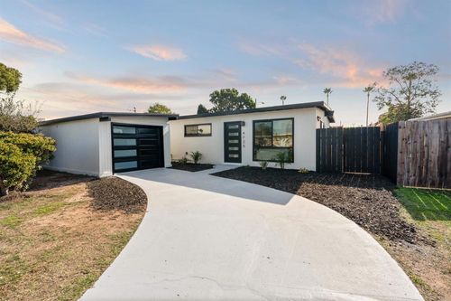 4725 Conrad Ave, San Diego, CA, 92117-2020 | Card Image