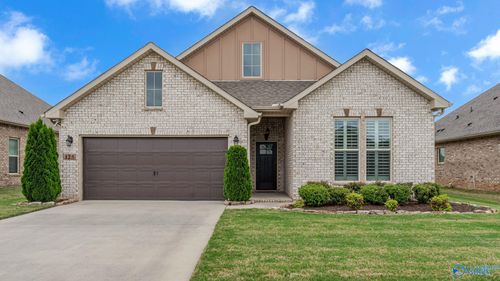 125 Elledge Farm Dr, Hazel Green, AL, 35750-7940 | Card Image