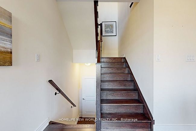28 Av Horizon, House attached with 4 bedrooms, 3 bathrooms and 4 parking in Millbrook ON | Image 10