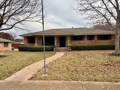 816 Misty Glen Dr, Desoto, TX, 75115-4406 | Card Image