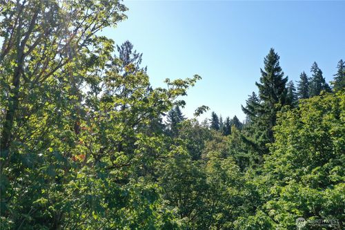 9458 Se 47th St, Mercer Island, WA, 98040-4450 | Card Image