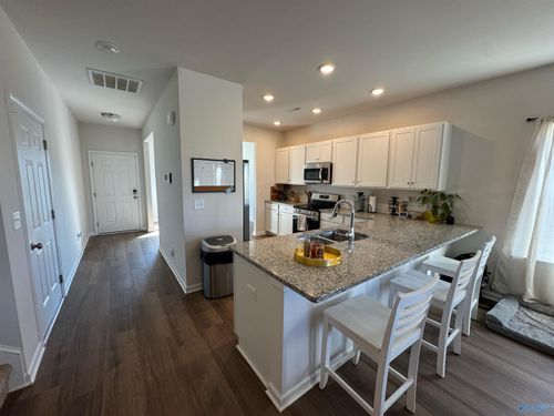 18675 Cottontail Ln, Athens, AL, 35613-5672 | Card Image