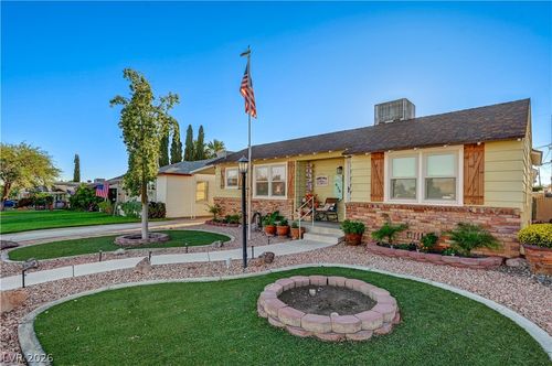 636 Avenue G, Boulder City, NV, 89005-2724 | Card Image