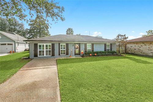 303 Planters Canal Rd, Belle Chasse, LA, 70037-1233 | Card Image