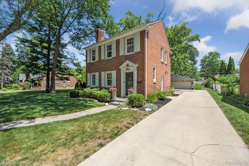 9824 Arden St, Livonia, MI, 48150-2873 | Card Image