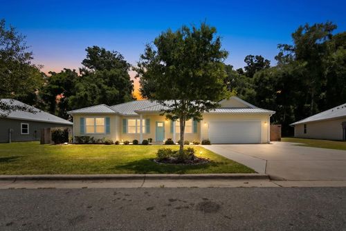 9106 Maryann Dr, Fanning Springs, FL, 32693-6804 | Card Image