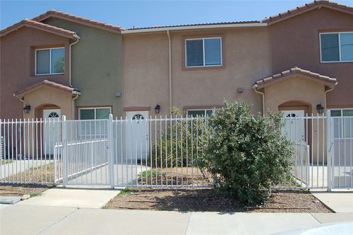 4-102 University Pkwy, San Bernardino, CA, 92411 | Card Image
