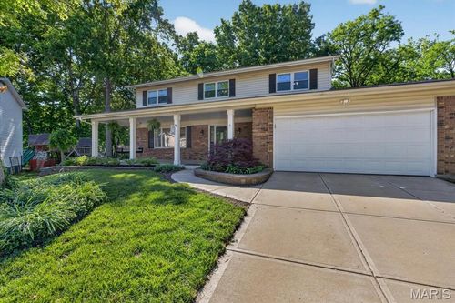 52 Smoke Tree Ct, Fenton, MO, 63026-3452 | Card Image